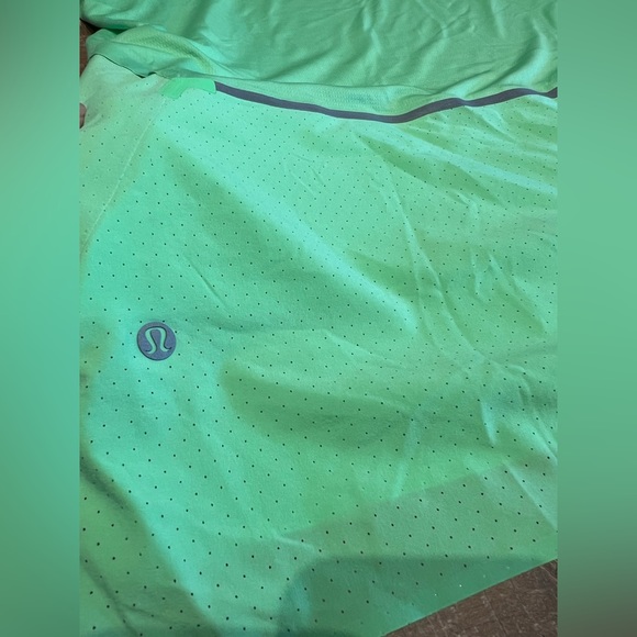 ✨Host Pick ✨ Lululemon Men’s Lightweight Trail Running Tank Top - Picture 10 of 12